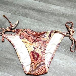 Never worn colorful bikini bottom/ Victoria secret